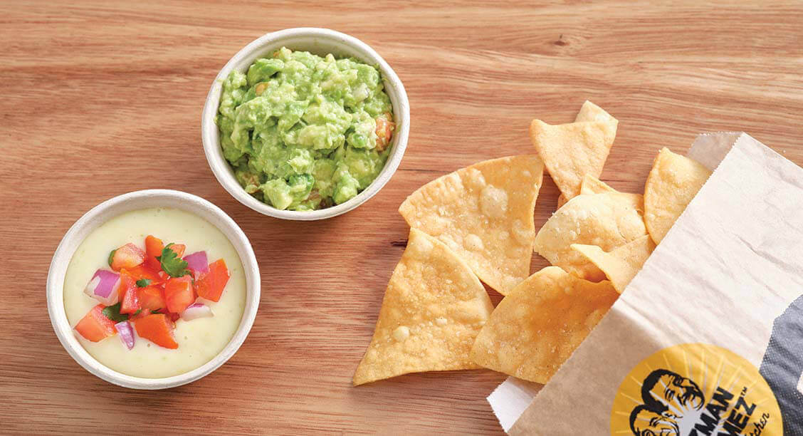 GUAC AND CORN CHIPS
